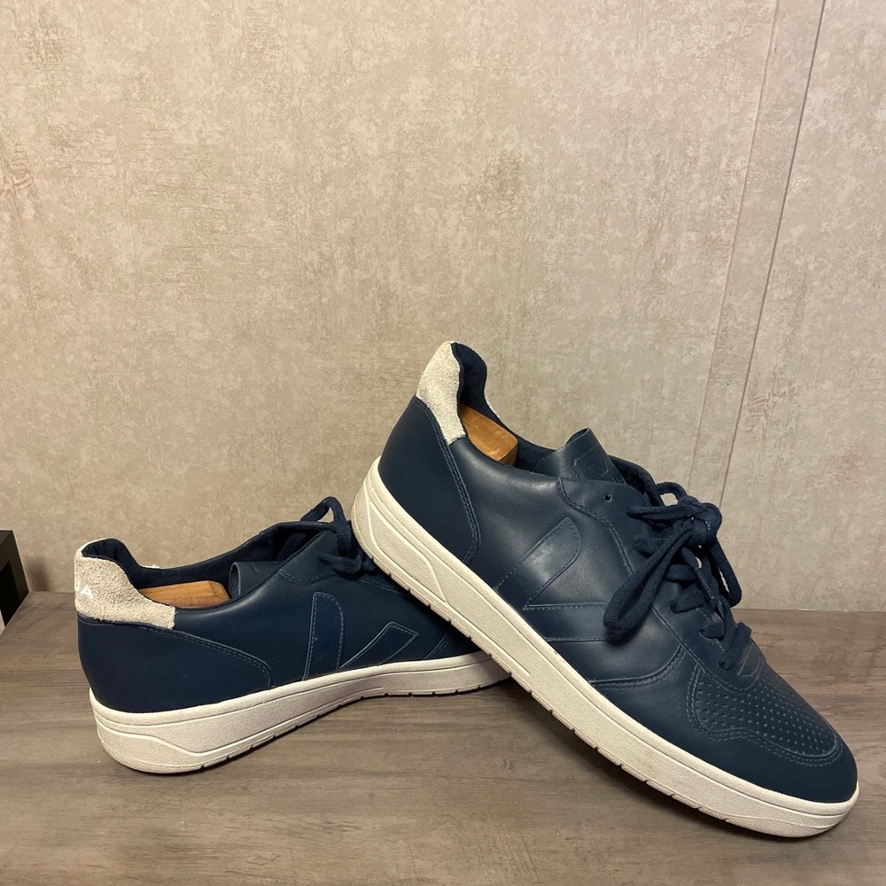 VEJA V-10 LEATHER NAUTICAL MESH MENS SIZE 12 US RARE MSRP $175